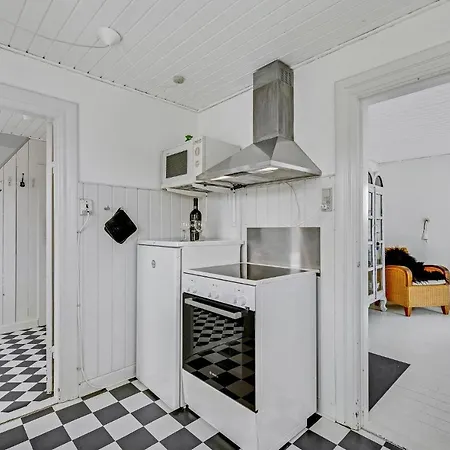 Three-bedroom In Ulfborg * Thorsminde
