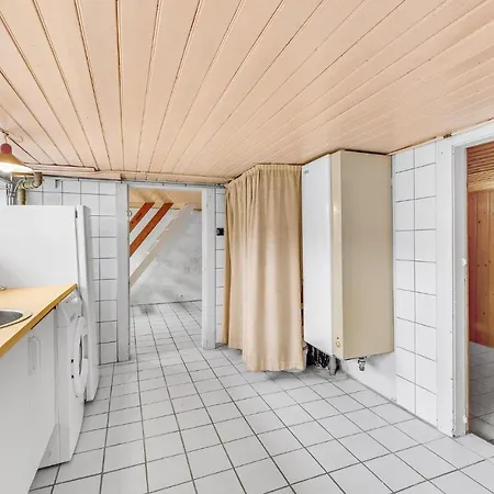 Three-bedroom In Ulfborg *