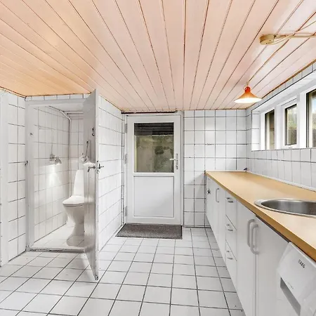 Three-bedroom In Ulfborg Thorsminde