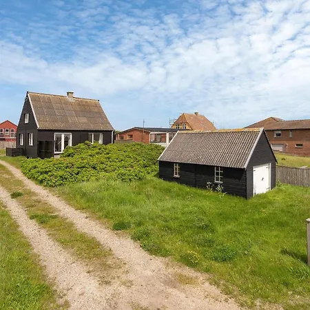 Three-bedroom In Ulfborg Hébergement de vacances Thorsminde