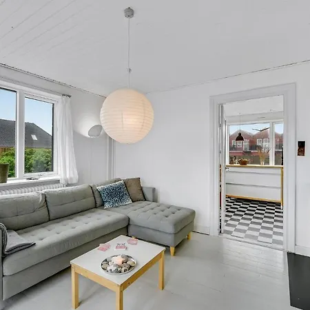 Three-bedroom In Ulfborg