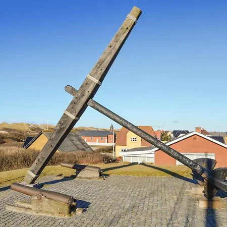 Three-bedroom In Ulfborg *